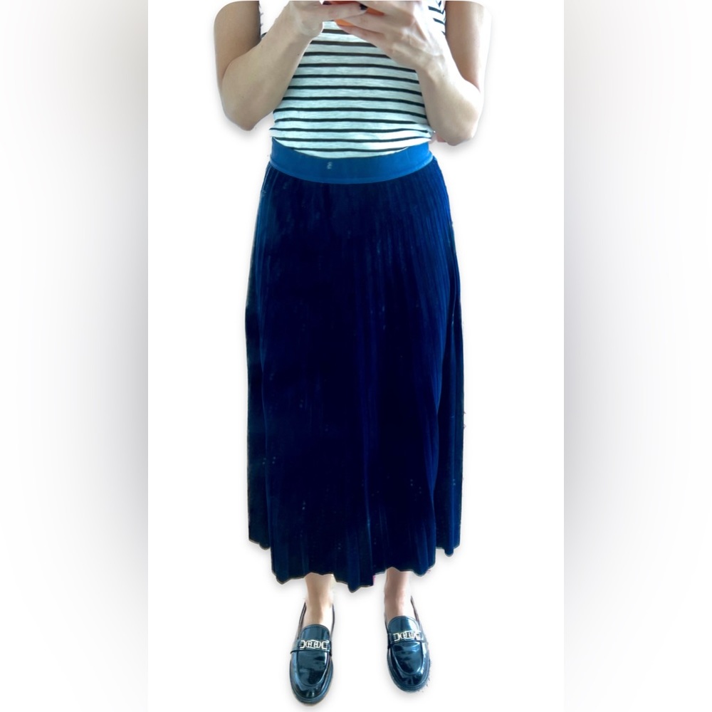 Sandro Corduroy Midi Skirt. Size XS ( 1 EU)